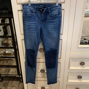 Eight Dreams Skinny Jeans with dark knee patch